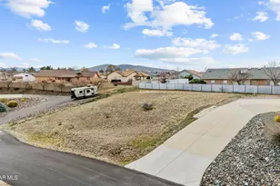 5584 N Magpie Dr, Prescott Valley, AZ 86314 - Photo 1