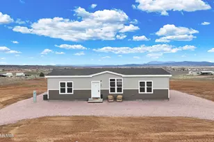 127 W Laxton Castle Way, Paulden, AZ 86334 - Photo 1