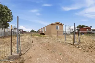 25415 N Cedar Dr, Paulden, AZ 86334 - Photo 1