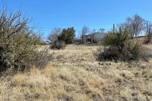 649 W El Dorita Ave, Ash Fork, AZ 86320 - Photo 1