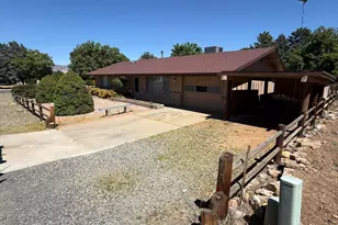887 N Cochise Dr, Dewey-Humboldt, AZ 86327 - Photo 1