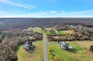 4 Cook Ct, Millstone Township, NJ 08535 - Photo 7