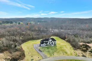 5 Cook Ct, Millstone Township, NJ 08535 - Photo 7