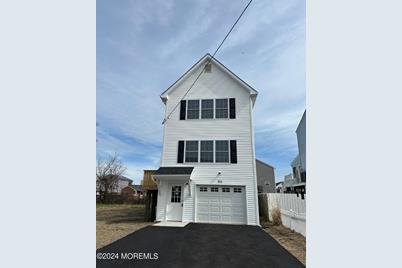 711 Fourth Street, Union Beach, NJ 07735 - Photo 1