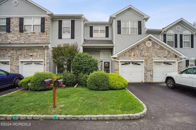 8 Linda Court, Old Bridge Township, NJ 08857 - Photo 1