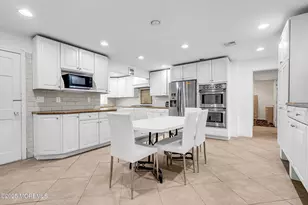 320 Roosevelt Ave, Oakhurst, NJ 07755 - Photo 15