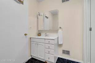 320 Roosevelt Ave, Oakhurst, NJ 07755 - Photo 35