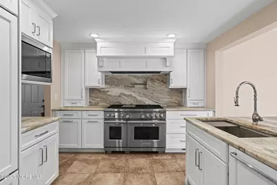 82 Larkin Place, Oakhurst, NJ 07755 - Photo 17