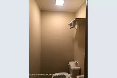 17 E Route 37 #Upper Level, Toms River Township, NJ 08753 - Photo 15