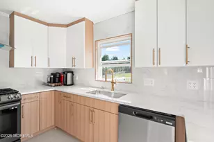 17 Johnston St, Oakhurst, NJ 07755 - Photo 15