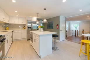 21 Wickatunk Rd, Manalapan Township, NJ 07726 - Photo 7