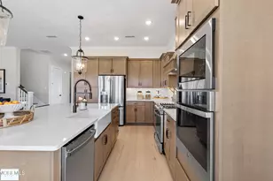 176 Route 33, Manalapan Township, NJ 07726 - Photo 17