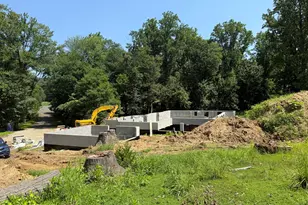 1 E Davey Pl, Holmdel, NJ 07733 - Photo 11