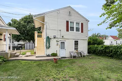 289 Port Monmouth Road, North Middletown, NJ 07748 - Photo 21