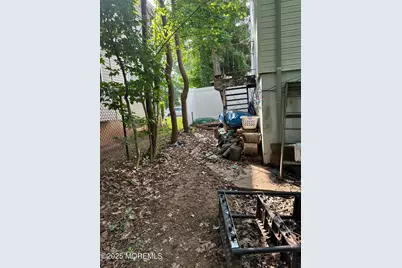 540 W 7th Avenue, Roselle, NJ 07203 - Photo 5