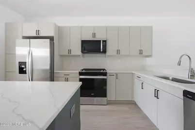 4 Remington Court #1000, Farmingdale, NJ 07727 - Photo 5