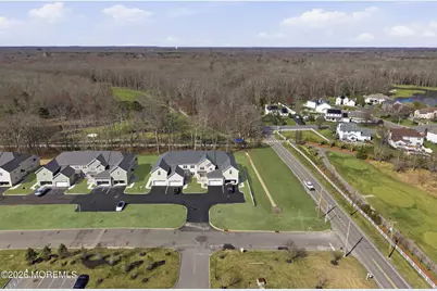 4 Remington Court #1000, Farmingdale, NJ 07727 - Photo 29