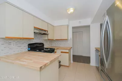 402 Hidden Village Drive #402, Perth Amboy, NJ 08862 - Photo 11