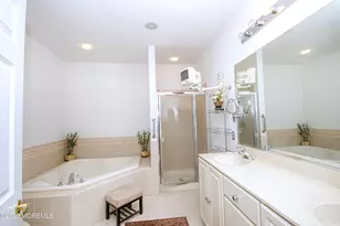 1 Cambridge Ct, Eatontown, NJ 07724 - Photo 19