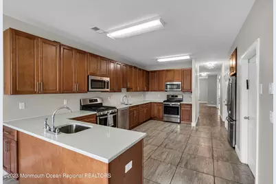 7 Regal Court, Lakewood, NJ 08701 - Photo 11