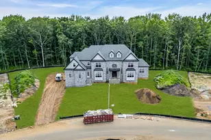 109 Parker Chase Ct, Morganville, NJ 07751 - Photo 5