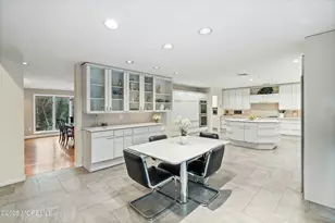 7 Jayhawk Way, Holmdel, NJ 07733 - Photo 17