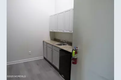 100 Lakeview Avenue #D1, Monroe Township, NJ 08831 - Photo 9