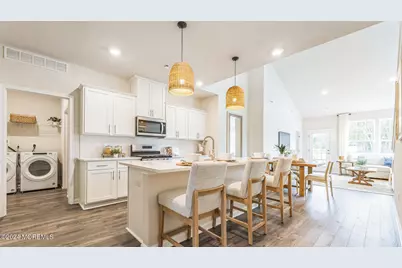 31 Victoria Gardens Square, Neptune Township, NJ 07753 - Photo 11