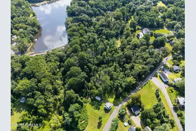 34 Topanemus Lane, Freehold, NJ 07728 - Photo 7