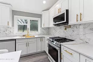 147 Newbury Rd, Howell Township, NJ 07731 - Photo 9