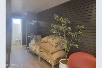 629 Palmer Avenue, Hazlet Township, NJ 07734 - Photo 5