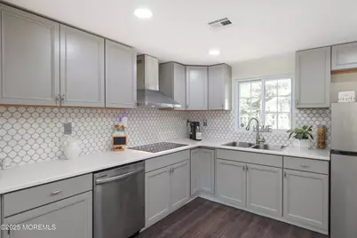 200 Ceylon Avenue, Seaside Heights, NJ 08751 - Photo 9