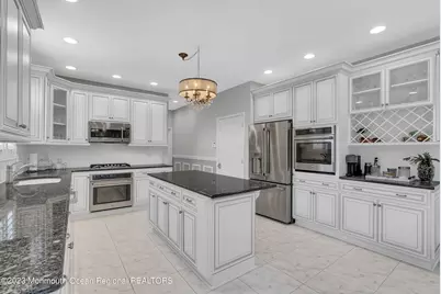 7 Mackenzie Road, Eatontown, NJ 07724 - Photo 15