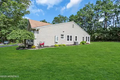 95 Chaucer Court, Lakewood, NJ 08701 - Photo 43