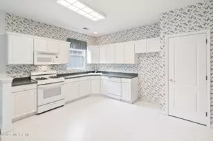 15 Evergreen Springs Dr, Lakewood, NJ 08701 - Photo 7