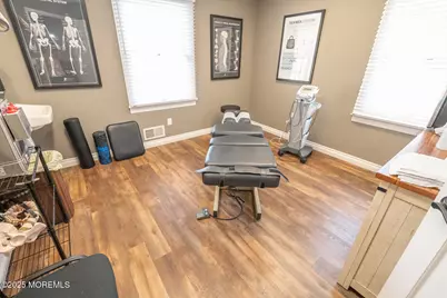 15-17 E Railroad Avenue, Middlesex, NJ 08846 - Photo 23