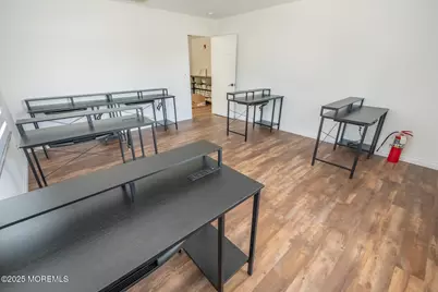 15-17 E Railroad Avenue, Middlesex, NJ 08846 - Photo 55