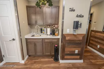 15-17 E Railroad Avenue, Middlesex, NJ 08846 - Photo 25