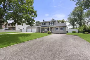 524 Manasquan Ct, Brick, NJ 08724 - Photo 3