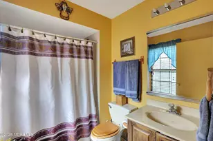 41 Lindsay Ct, Freehold, NJ 07728 - Photo 15