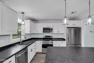 135 Northumberland Dr, Toms River Township, NJ 08755 - Photo 11