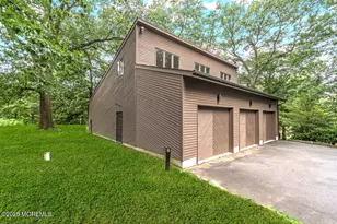 31 Thompson Grove Rd, Freehold, NJ 07728 - Photo 9