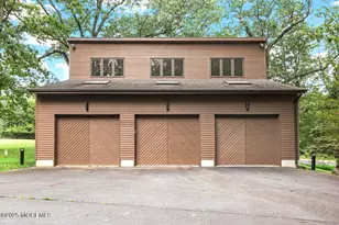 31 Thompson Grove Rd, Freehold, NJ 07728 - Photo 7