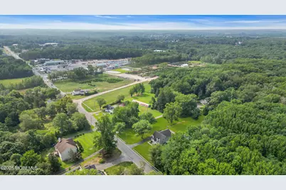 123 Freehold Road, Manalapan Township, NJ 07726 - Photo 37