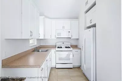 109 W Pompano Way, Lavallette, NJ 08735 - Photo 9