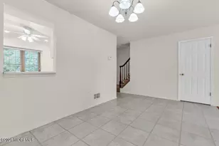 108 Dundee Ct, Aberdeen Township, NJ 07747 - Photo 9