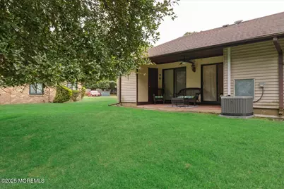 70 Overlook Way #E, Manalapan Township, NJ 07726 - Photo 19