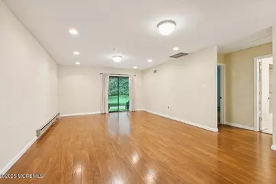 70 Overlook Way #E, Manalapan Township, NJ 07726 - Photo 9