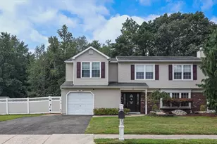 51 Hedgewood Rd, Howell Township, NJ 07731 - Photo 3