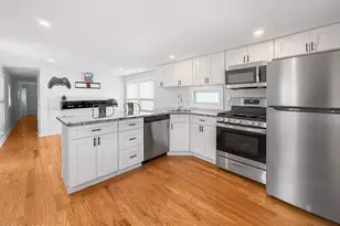 10 Robin, Hazlet Township, NJ 07730 - Photo 5